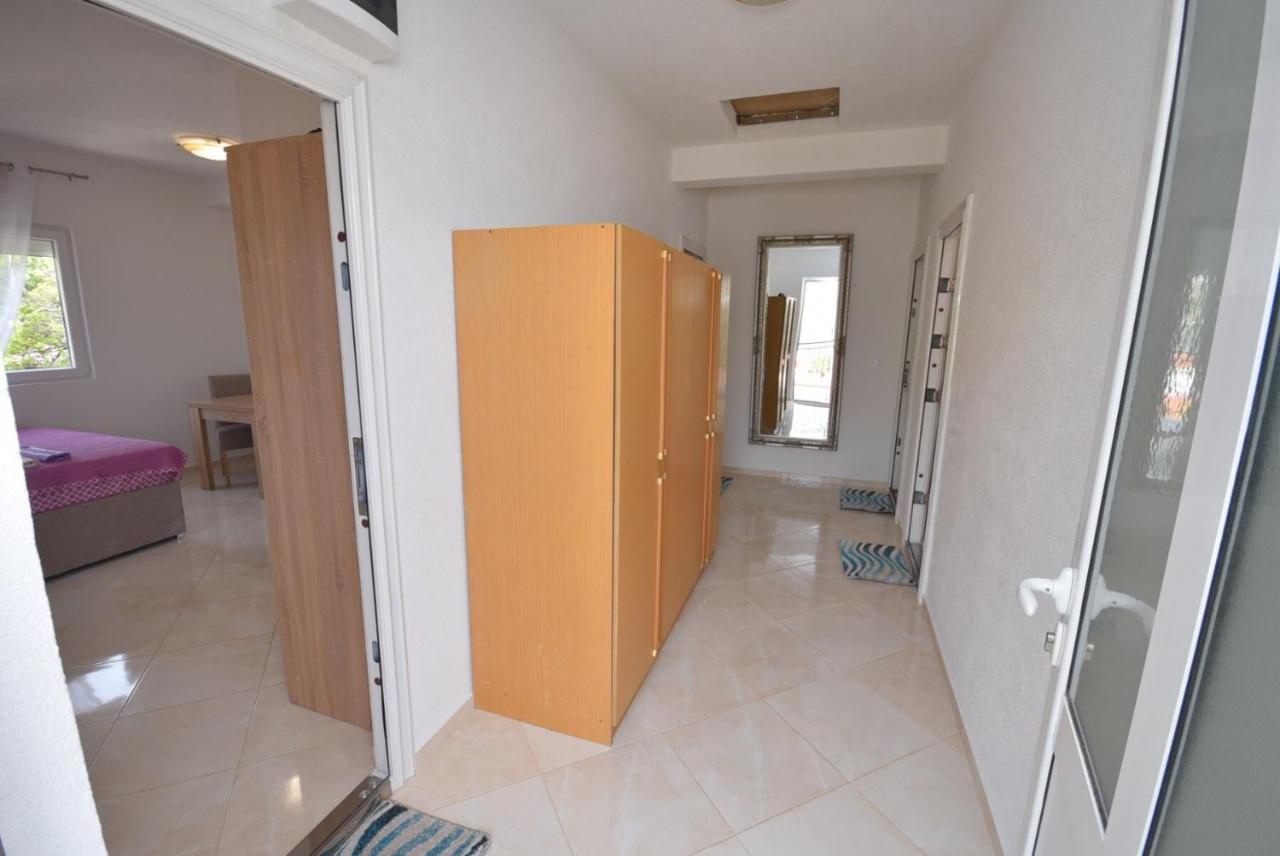 Subotic S Apartmani Risan Exterior photo