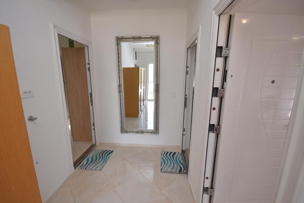 Subotic S Apartmani Risan Exterior photo